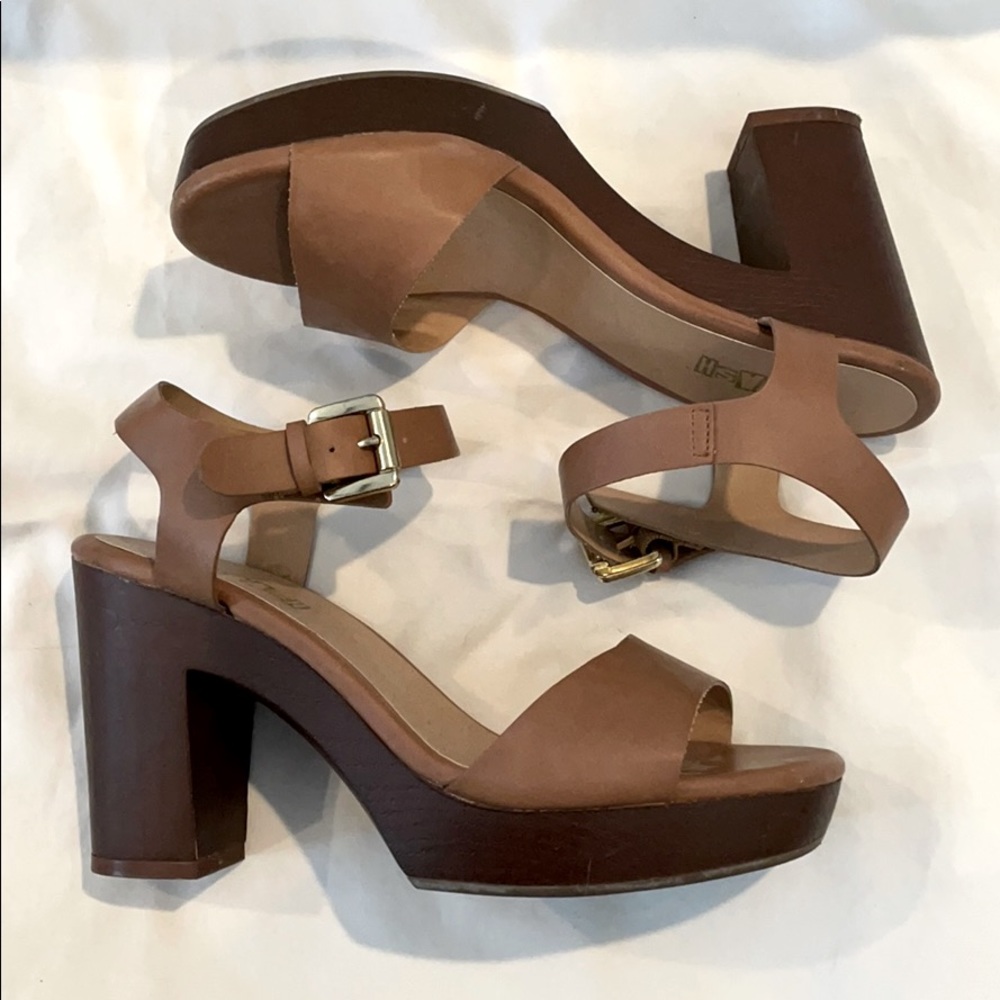Tan chunky heel